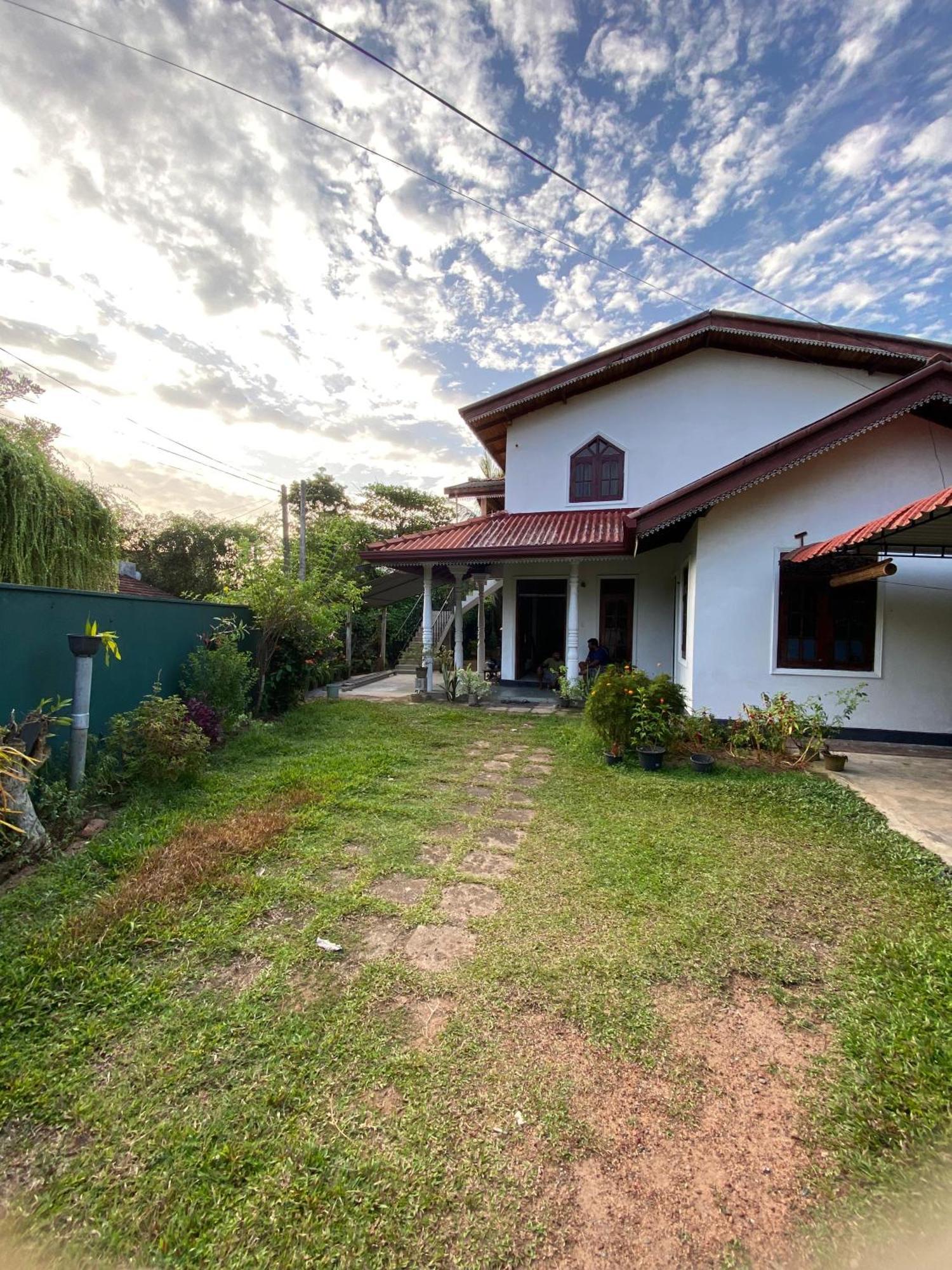 Alson Villa Hikkaduwa Exterior photo